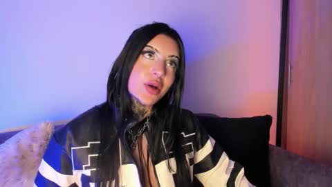     online show from January 14, 9:25 am