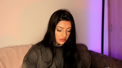     online show from March 5, 1:56 am