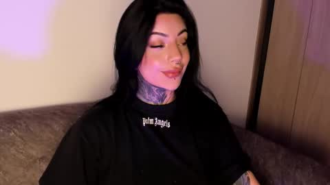     online show from February 3, 12:32 am