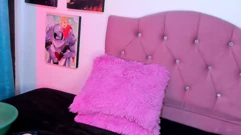 MILA  online show from November 22, 4:53 pm