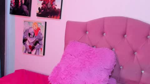 Snapshot of mila_nixon01 chatting on September 22, 6:28 pm MILA online show from September 22, 6:28 pm