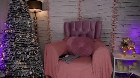 Mila Sapphire online show from December 22, 7:22 am