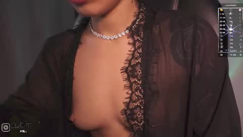 Snapshot of mila_snoow chatting on October 21, 11:58 am M I L A online show from October 21, 11:58 am