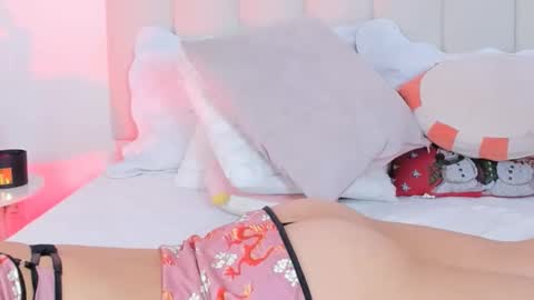 mila_stark333 online show from December 5, 4:45 am