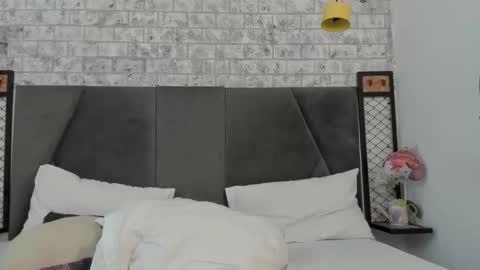 Snapshot of milaaadams chatting on September 22, 11:41 am mila online show from September 22, 11:41 am