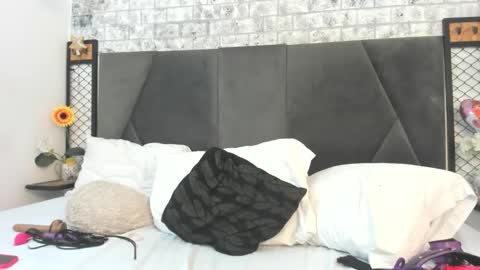 Snapshot of milaaadams chatting on October 31, 4:00 pm mila online show from October 31, 4:00 pm