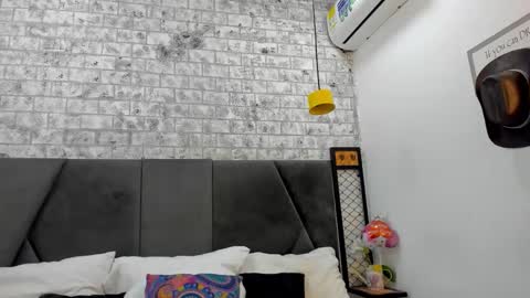 Snapshot of milaaadams chatting on October 2, 10:20 am mila online show from October 2, 10:20 am