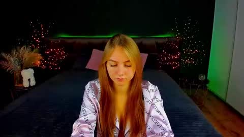 Milla online show from November 2, 6:39 am