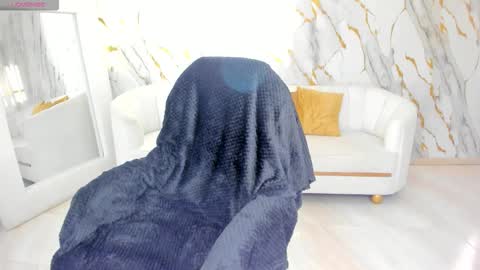 Snapshot of milacoleman chatting on September 14, 3:04 am Mila online show from September 14, 3:04 am