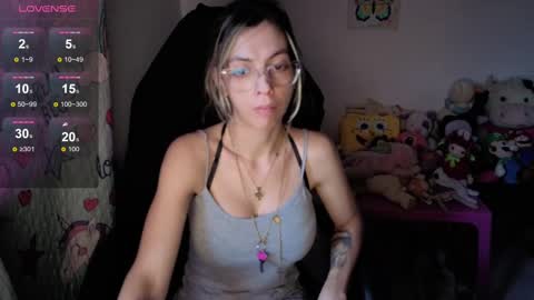 Snapshot of milacoxx8819 chatting on September 13, 8:28 pm milacoxx8819 online show from September 13, 8:28 pm