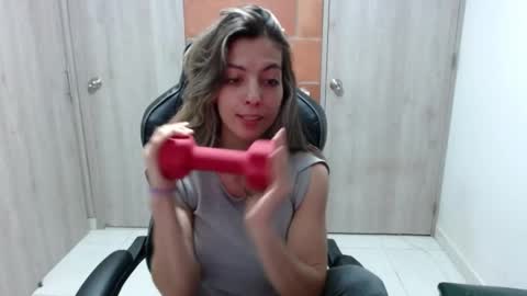 Snapshot of milacoxx8819 chatting on March 5, 12:16 am milacoxx8819 online show from March 5, 12:16 am