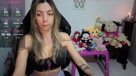 Snapshot of milacoxx8819 chatting on September 16, 11:24 pm milacoxx8819 online show from September 16, 11:24 pm