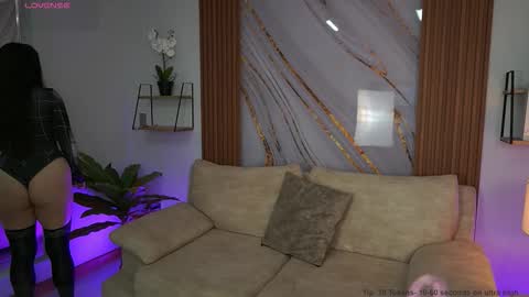 Snapshot of milacrave chatting on September 30, 11:49 am milacrave online show from September 30, 11:49 am