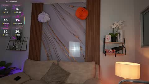 Snapshot of milacrave chatting on October 17, 2:53 pm milacrave online show from October 17, 2:53 pm