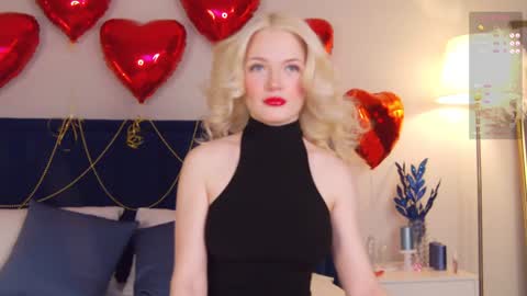 Snapshot of milademies chatting on December 28, 3:04 am Miss Cutie online show from December 28, 3:04 am