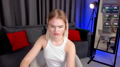 Snapshot of milafink chatting on February 9, 1:25 pm milafink online show from February 9, 1:25 pm