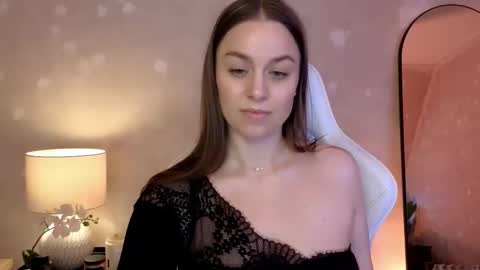 Mila Fleur online show from October 13, 2:20 pm