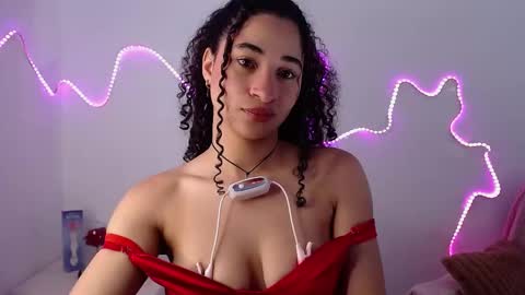 Snapshot of milah_hearrty chatting on September 20, 8:29 pm Milah online show from September 20, 8:29 pm