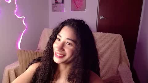 Snapshot of milah_hearrty chatting on October 19, 11:07 pm Milah online show from October 19, 11:07 pm