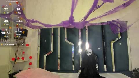 Snapshot of milahall__ chatting on October 28, 5:46 am Milenna online show from October 28, 5:46 am