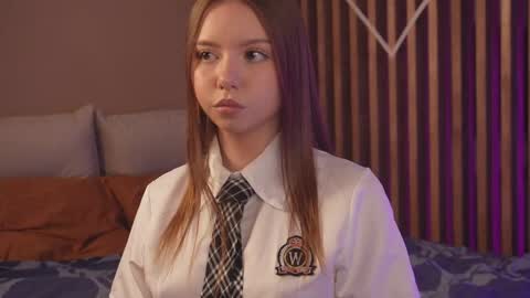 Mila online show from February 8, 1:59 pm