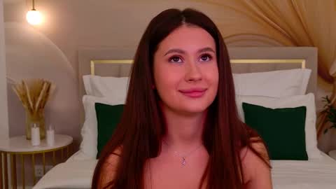 milaleoneli online show from March 15, 3:58 pm