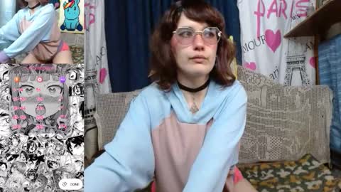 Snapshot of milalunala chatting on October 4, 1:22 am Mila-Lunala online show from October 4, 1:22 am