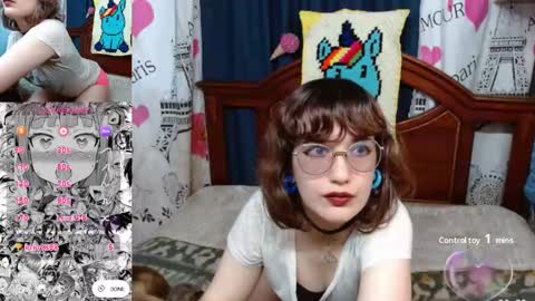 Snapshot of milalunala chatting on October 17, 7:39 pm Mila-Lunala online show from October 17, 7:39 pm