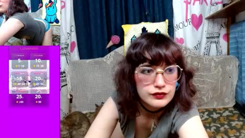 Snapshot of milalunala chatting on September 22, 9:35 pm Mila-Lunala online show from September 22, 9:35 pm