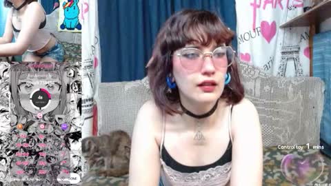 Snapshot of milalunala chatting on September 27, 6:59 pm Mila-Lunala online show from September 27, 6:59 pm