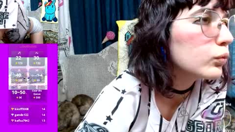 Snapshot of milalunala chatting on September 18, 1:48 am Mila-Lunala online show from September 18, 1:48 am