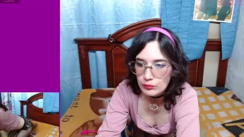 Snapshot of milalunala chatting on February 11, 12:49 am Mila-Lunala online show from February 11, 12:49 am