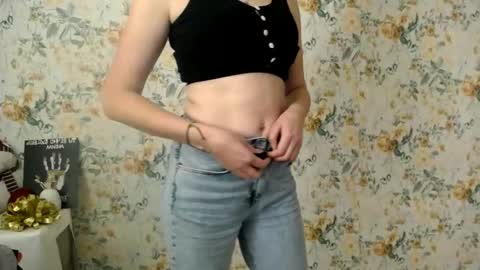 Milana online show from October 15, 7:00 am