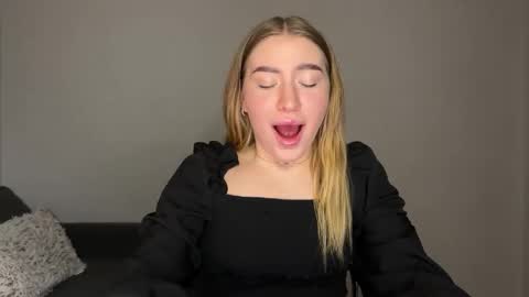 Milana online show from February 6, 5:51 pm