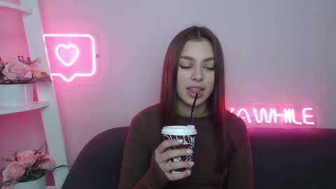 milanaangelas online show from December 9, 5:40 am