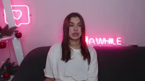 milanaangelas online show from December 17, 6:02 am