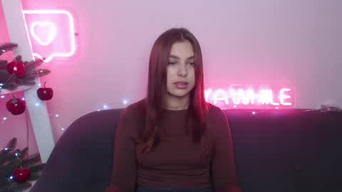 milanaangelas online show from December 15, 5:45 am