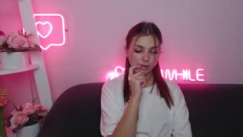 milanaangelas online show from January 10, 6:09 am