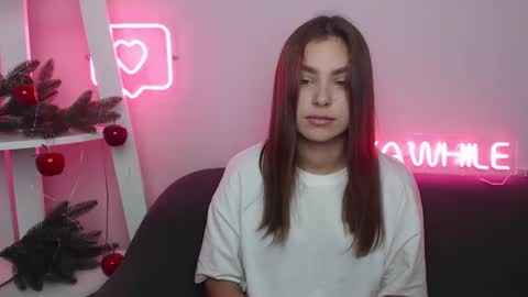 milanaangelas online show from December 23, 6:00 am