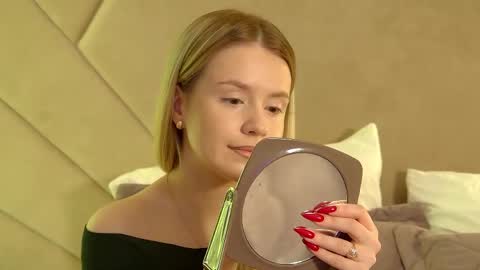 MilanaBalmain online show from April 7, 4:47 am