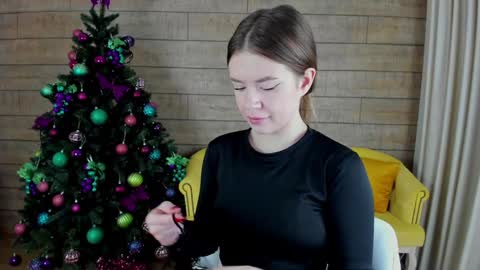 MilanaBalmain online show from December 12, 4:15 am