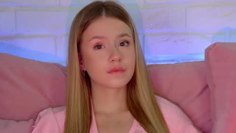 Snapshot of milanabalmain chatting on September 27, 4:41 am MilanaBalmain online show from September 27, 4:41 am