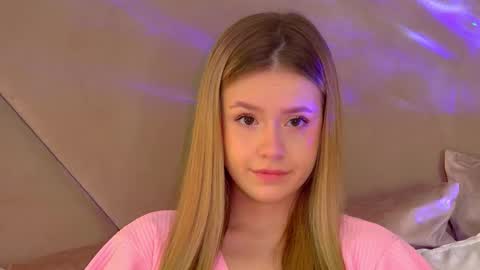 Snapshot of milanabalmain chatting on September 30, 4:29 am MilanaBalmain online show from September 30, 4:29 am