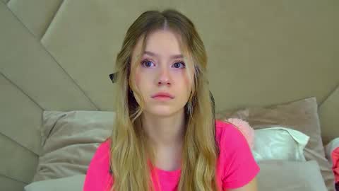 Snapshot of milanabalmain chatting on October 13, 4:04 am MilanaBalmain online show from October 13, 4:04 am