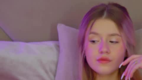 Snapshot of milanabalmain chatting on October 7, 4:39 am MilanaBalmain online show from October 7, 4:39 am