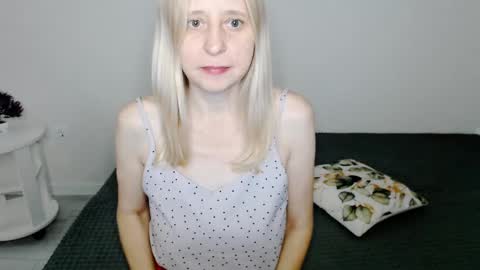 Snapshot of milanav chatting on February 28, 3:48 am Milena online show from February 28, 3:48 am