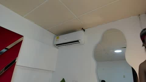 milanx2 online show from October 19, 8:33 pm