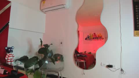 milanx2 online show from September 25, 10:51 pm