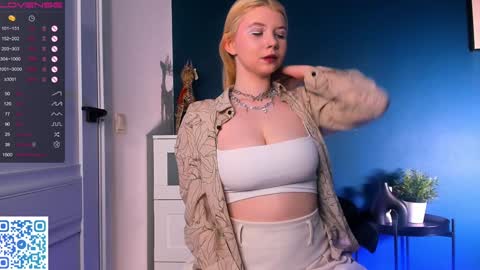 Mila online show from December 3, 3:51 am