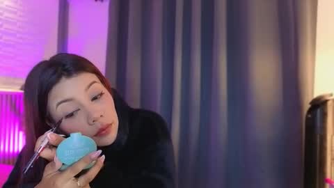 milena_lawson online show from December 15, 10:42 am